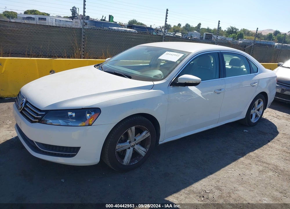 2012 VOLKSWAGEN PASSAT 2.5L SE VIN: 1VWBP7A30CC071169