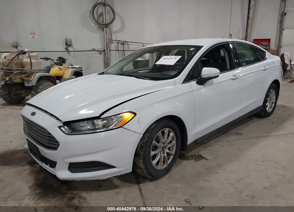 2015 FORD FUSION S VIN: 3FA6P0G74FR132301