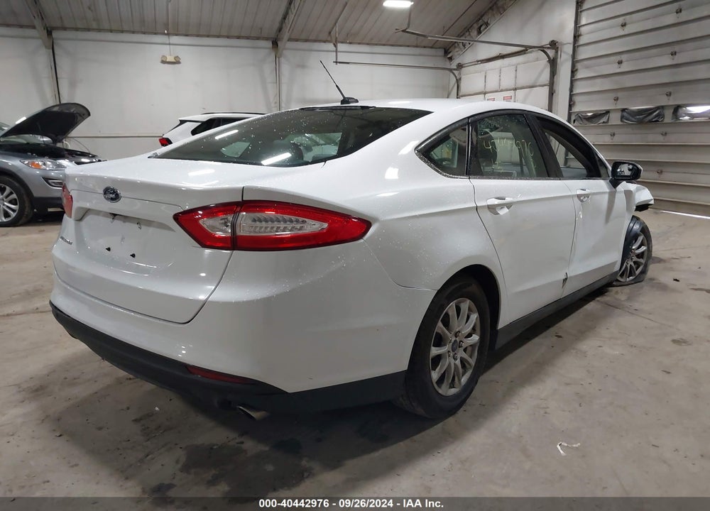 2015 FORD FUSION S VIN: 3FA6P0G74FR132301