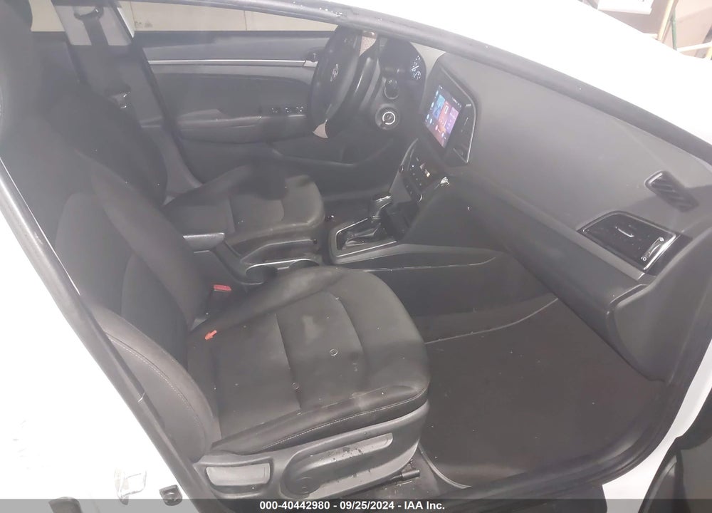 2018 HYUNDAI ELANTRA SE VIN: 5NPD74LF5JH294715