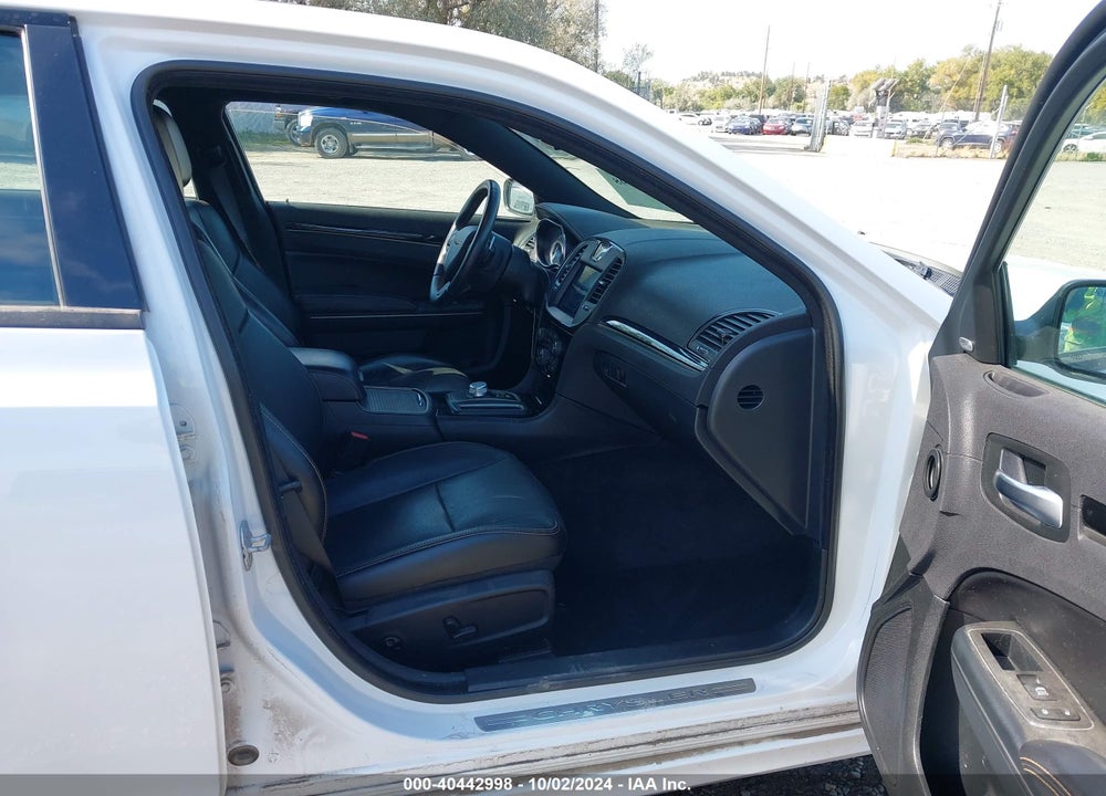 2018 CHRYSLER 300 300S AWD VIN: 2C3CCAGG8JH177684