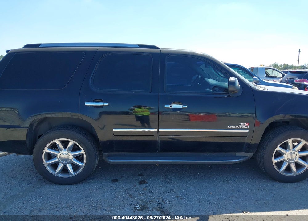 2011 GMC YUKON DENALI VIN: 1GKS2EEF2BR398912