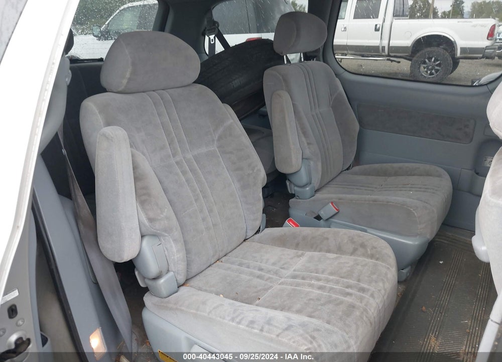 2002 TOYOTA SIENNA LE VIN: 4T3ZF13C32U426281