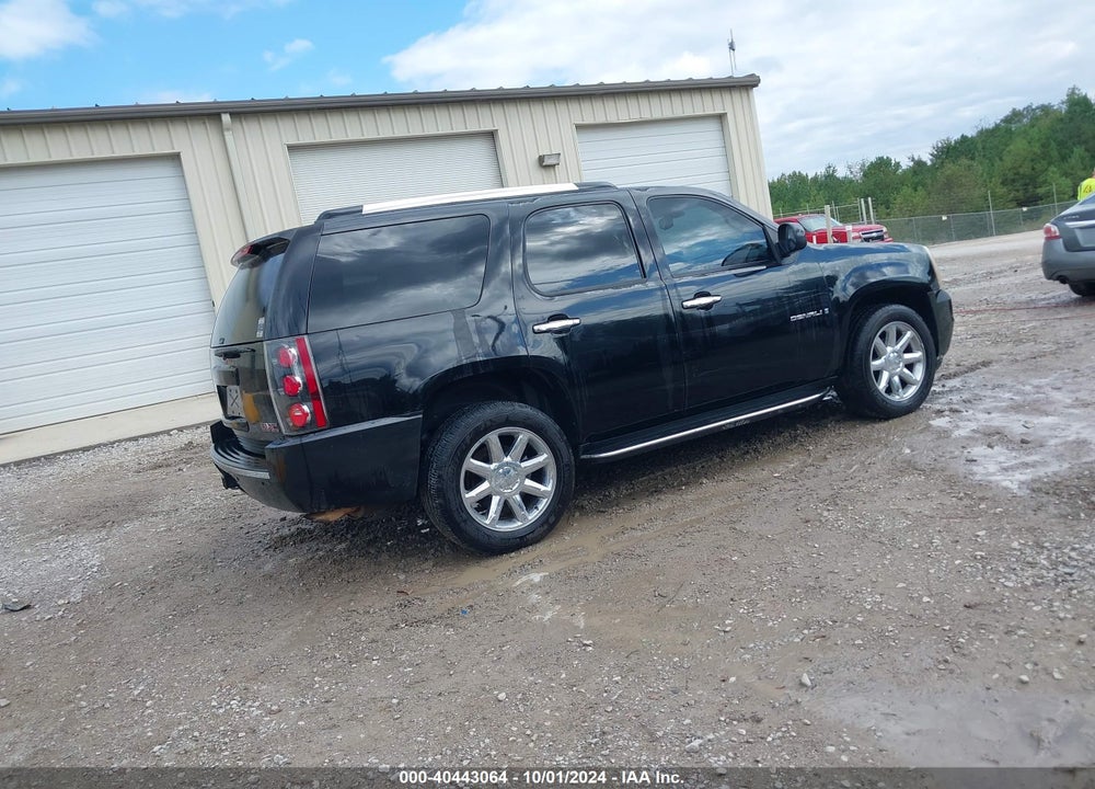 2007 GMC YUKON DENALI VIN: 1GKFK63887J333807