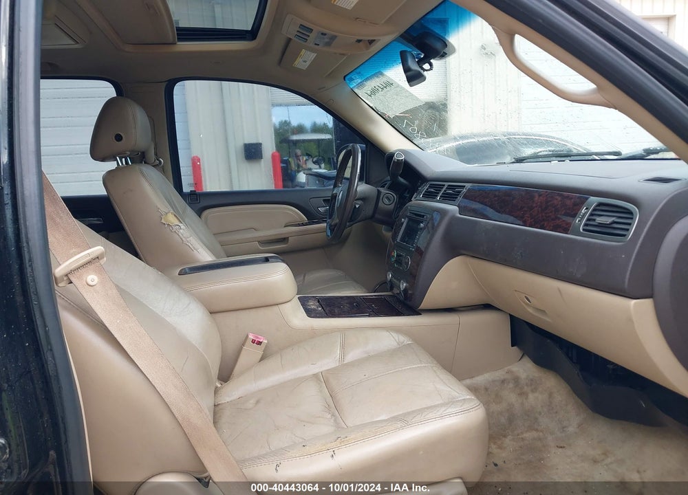 2007 GMC YUKON DENALI VIN: 1GKFK63887J333807