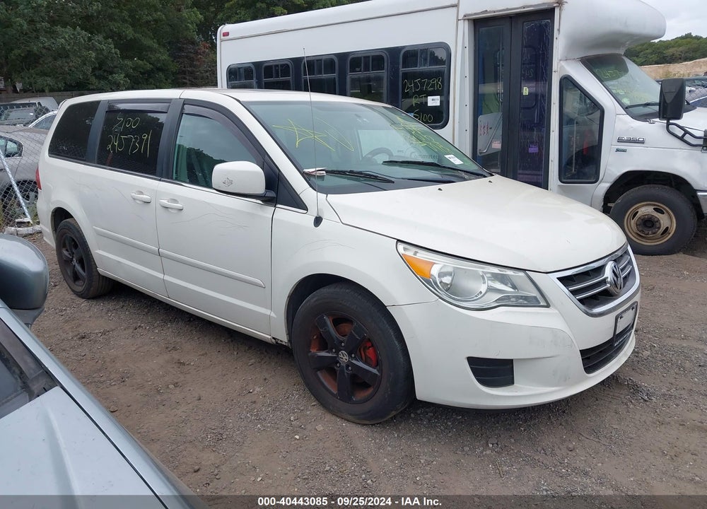 2010 VOLKSWAGEN ROUTAN SEL VIN: 2V4RW5DX6AR199367