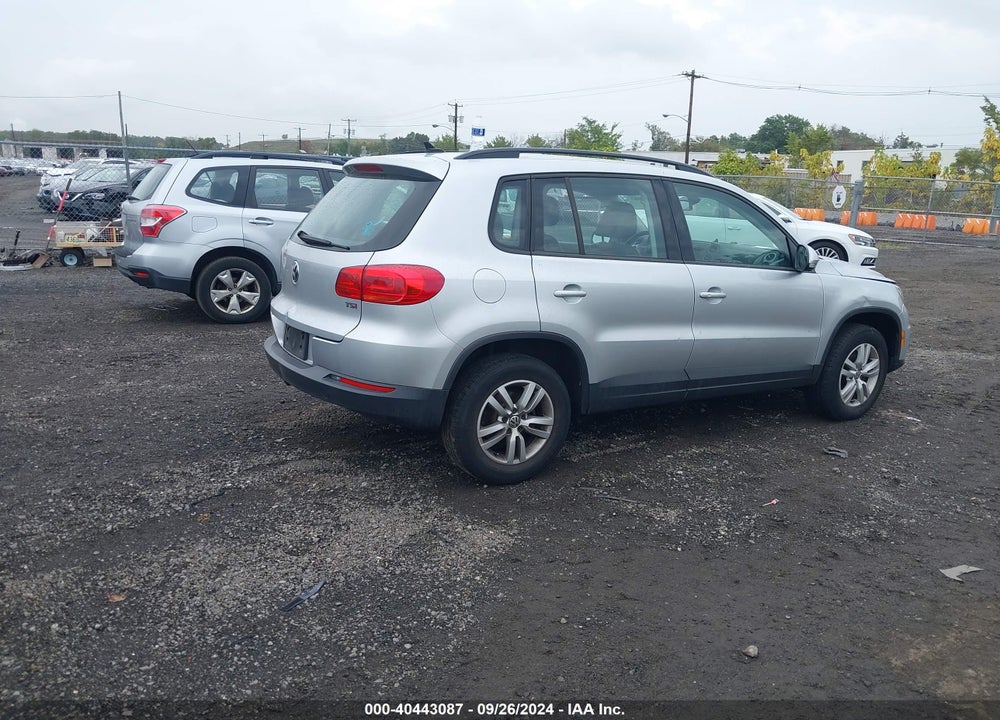 2017 VOLKSWAGEN TIGUAN 2.0T/2.0T S VIN: WVGAV7AX9HK034637