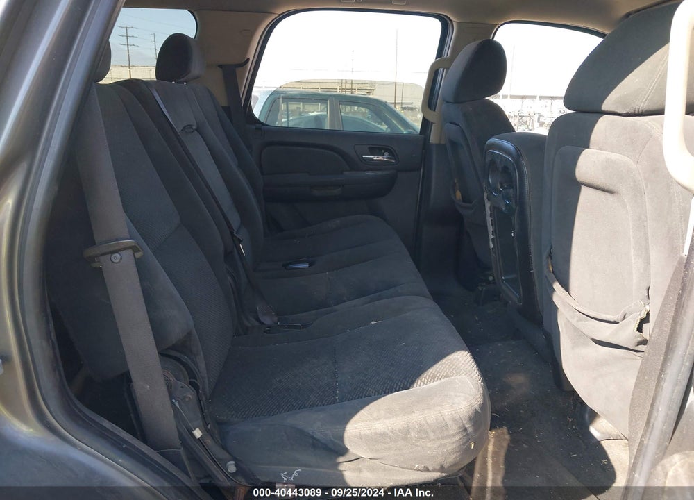 2007 CHEVROLET TAHOE LS VIN: 1GNFC13077R182263