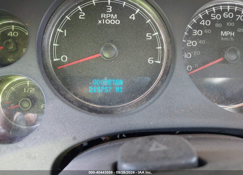 2007 CHEVROLET TAHOE LS VIN: 1GNFC13077R182263