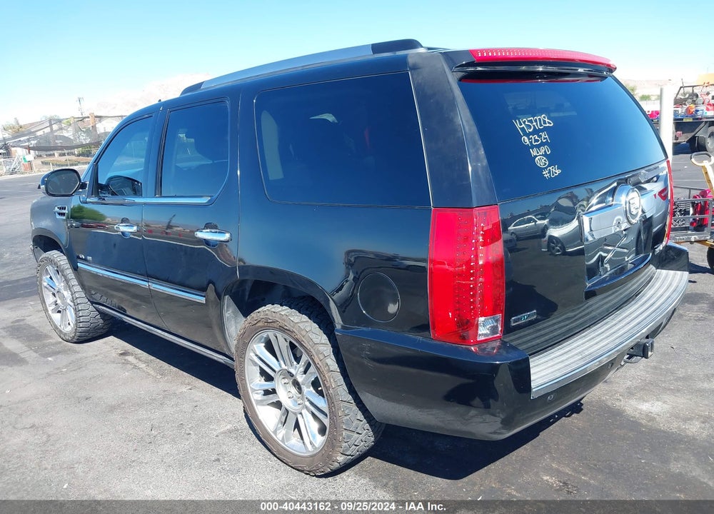 2011 CADILLAC ESCALADE PREMIUM VIN: 1GYS3CEF7BR111538