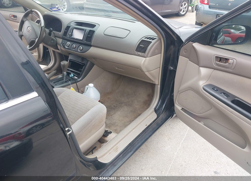 2005 TOYOTA CAMRY LE VIN: 4T1BE32K15U046541