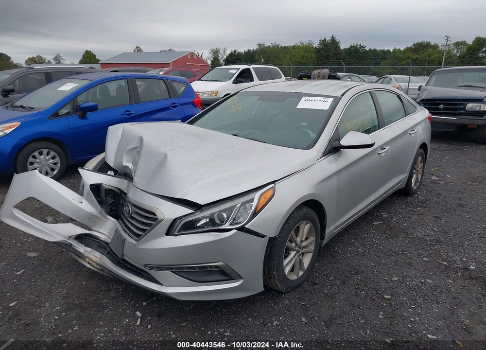 2015 HYUNDAI SONATA VIN: 5NPE24AF5FH129745