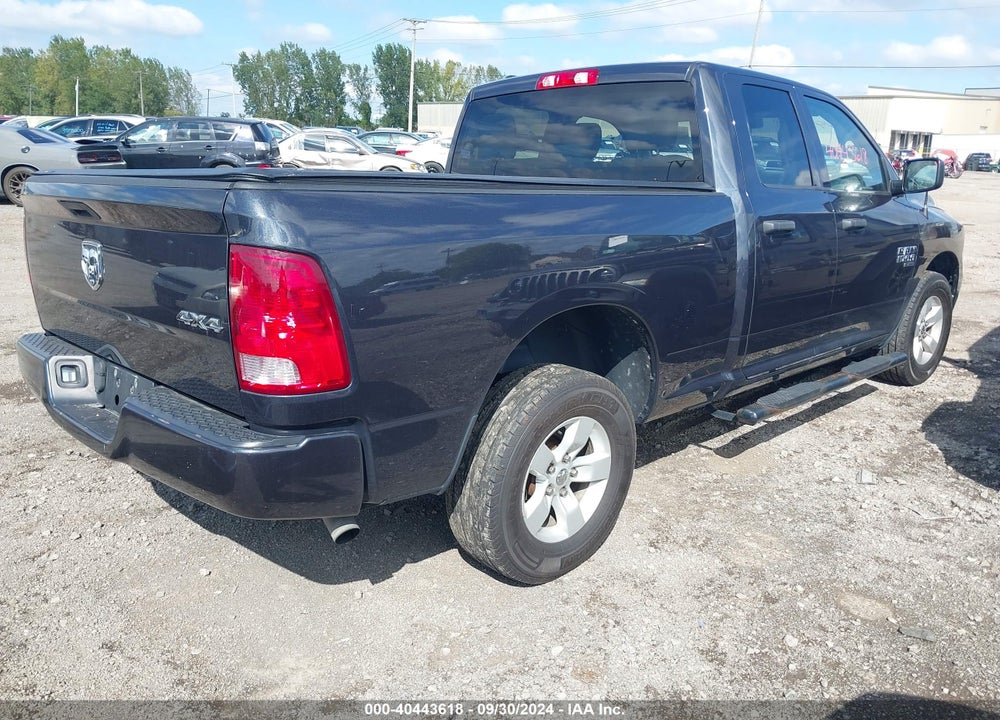 2019 RAM 1500 CLASSIC VIN: 1C6RR7FG2KS620566
