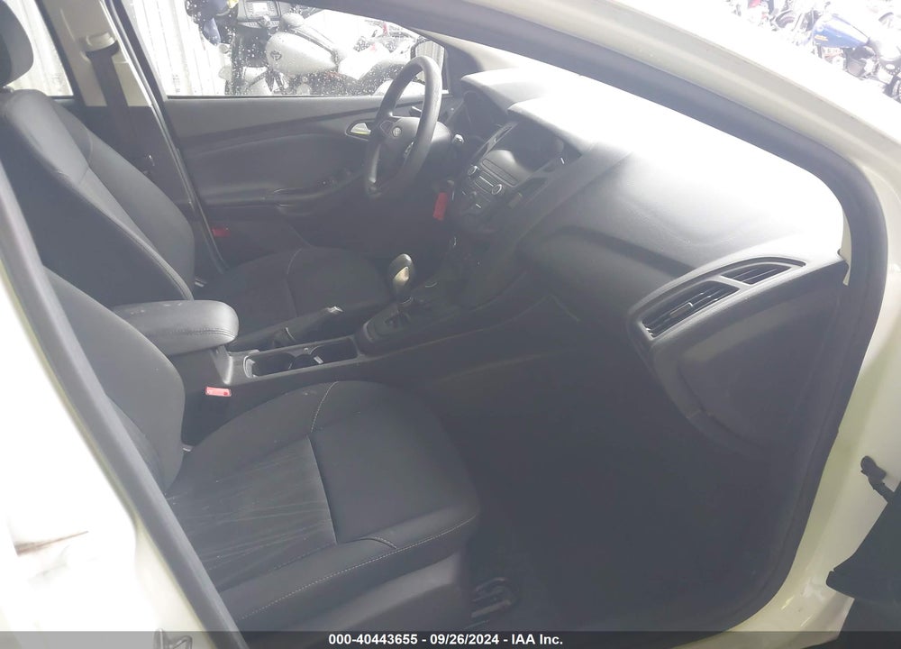 2018 FORD FOCUS SE VIN: 1FADP3K2XJL213721