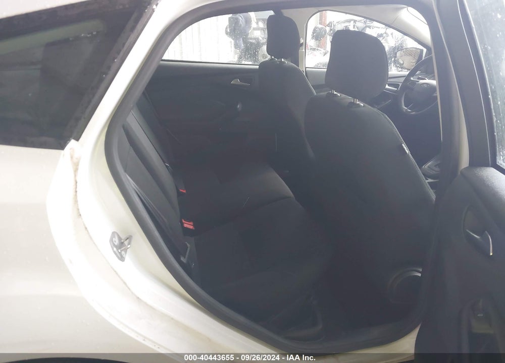 2018 FORD FOCUS SE VIN: 1FADP3K2XJL213721