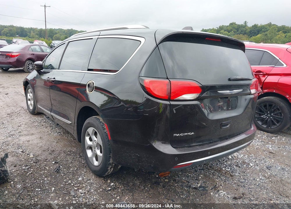 2017 CHRYSLER PACIFICA TOURING L PLUS VIN: 2C4RC1EG6HR627877