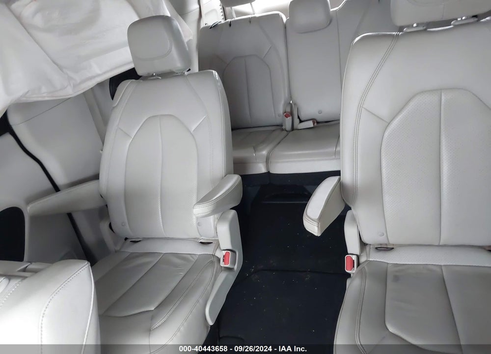 2017 CHRYSLER PACIFICA TOURING L PLUS VIN: 2C4RC1EG6HR627877
