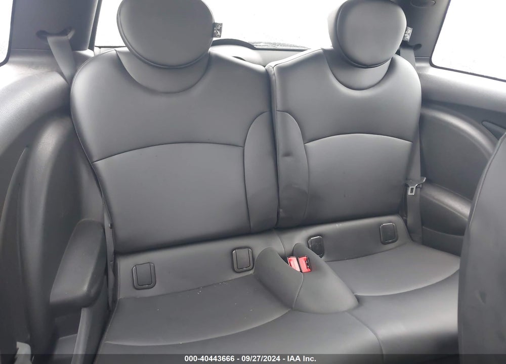 2013 MINI HARDTOP COOPER VIN: WMWSU3C54DT371220