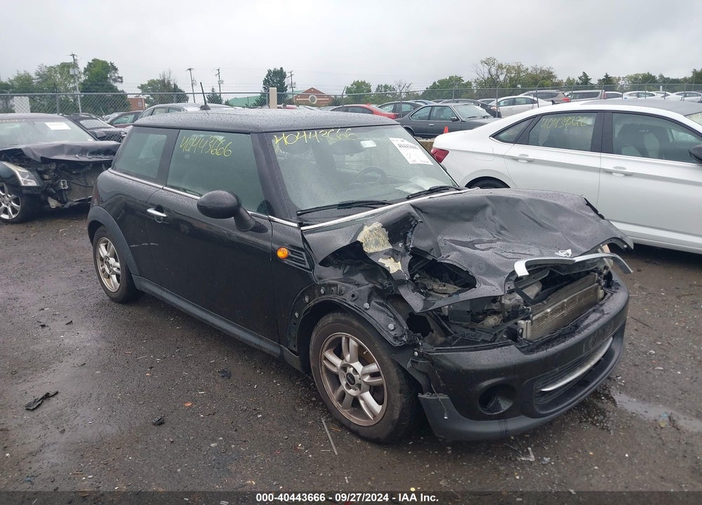 2013 MINI HARDTOP COOPER VIN: WMWSU3C54DT371220