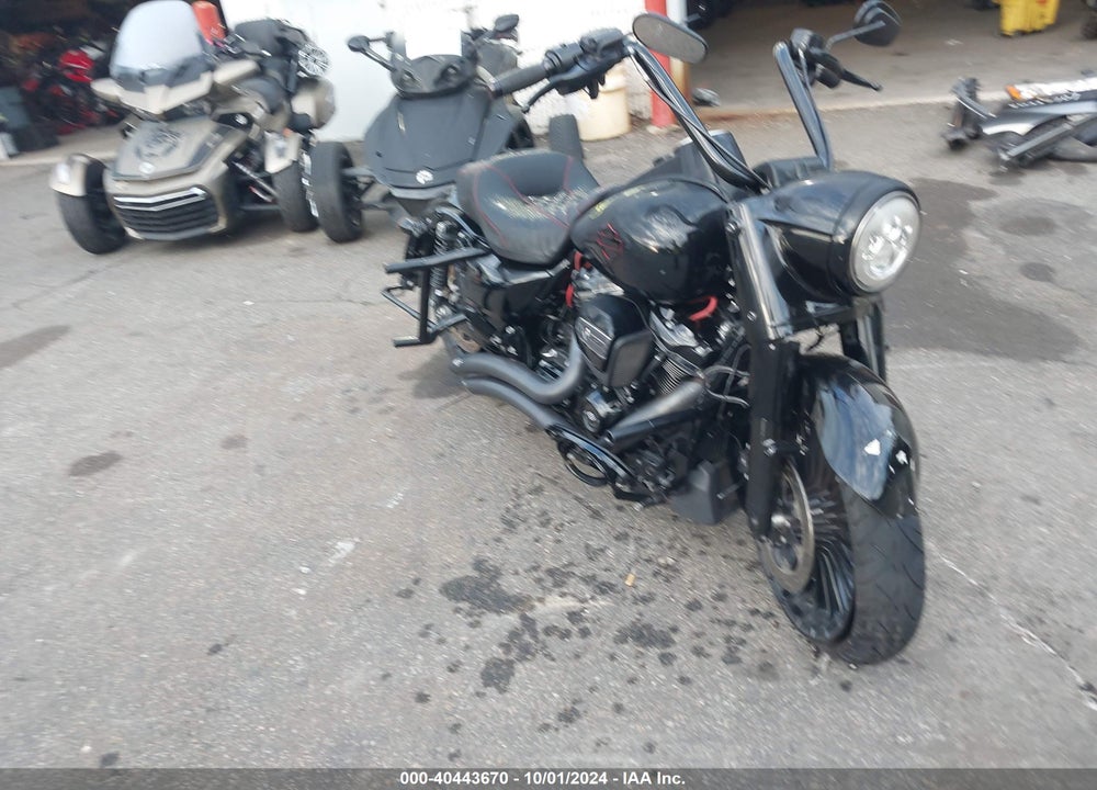 2018 HARLEY-DAVIDSON FLHRXS VIN: 1HD1KVC16JB615768