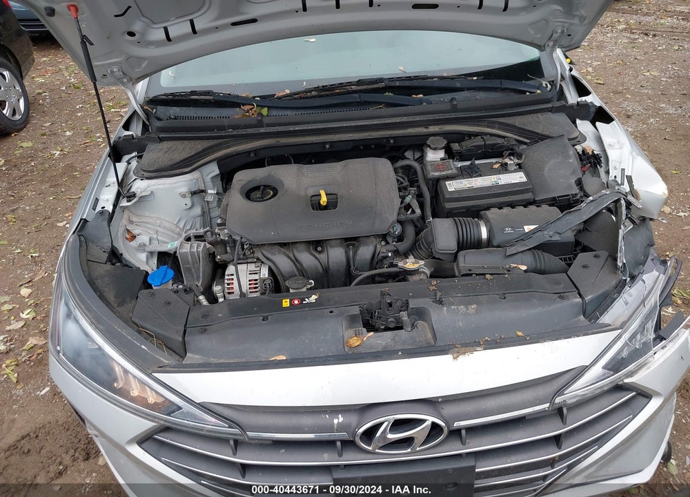 2019 HYUNDAI ELANTRA SE VIN: 5NPD74LF8KH484381