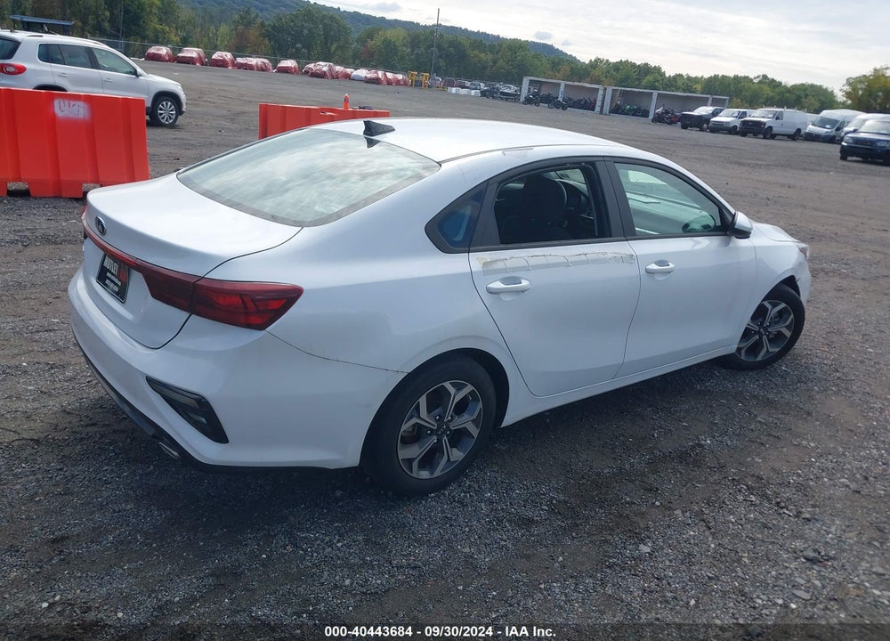 2021 KIA FORTE LXS VIN: 3KPF24AD0ME300521