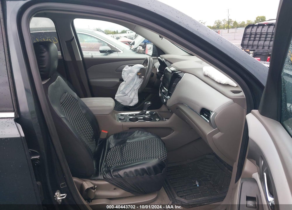 2018 CHEVROLET TRAVERSE 1LT VIN: 1GNERGKW7JJ276720