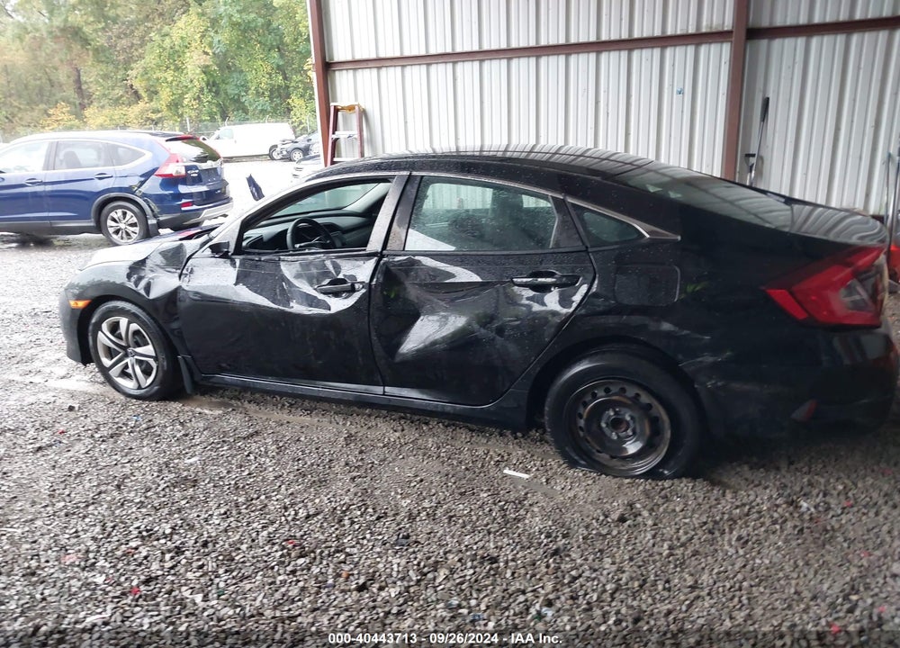 2018 HONDA CIVIC LX VIN: 2HGFC2F5XJH522150
