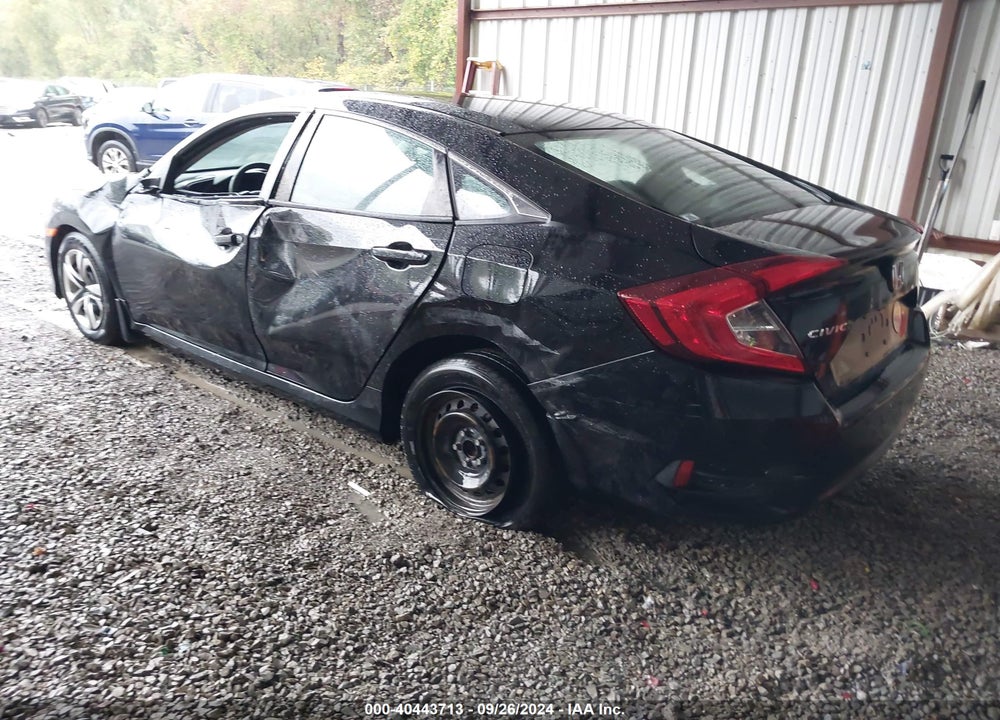 2018 HONDA CIVIC LX VIN: 2HGFC2F5XJH522150