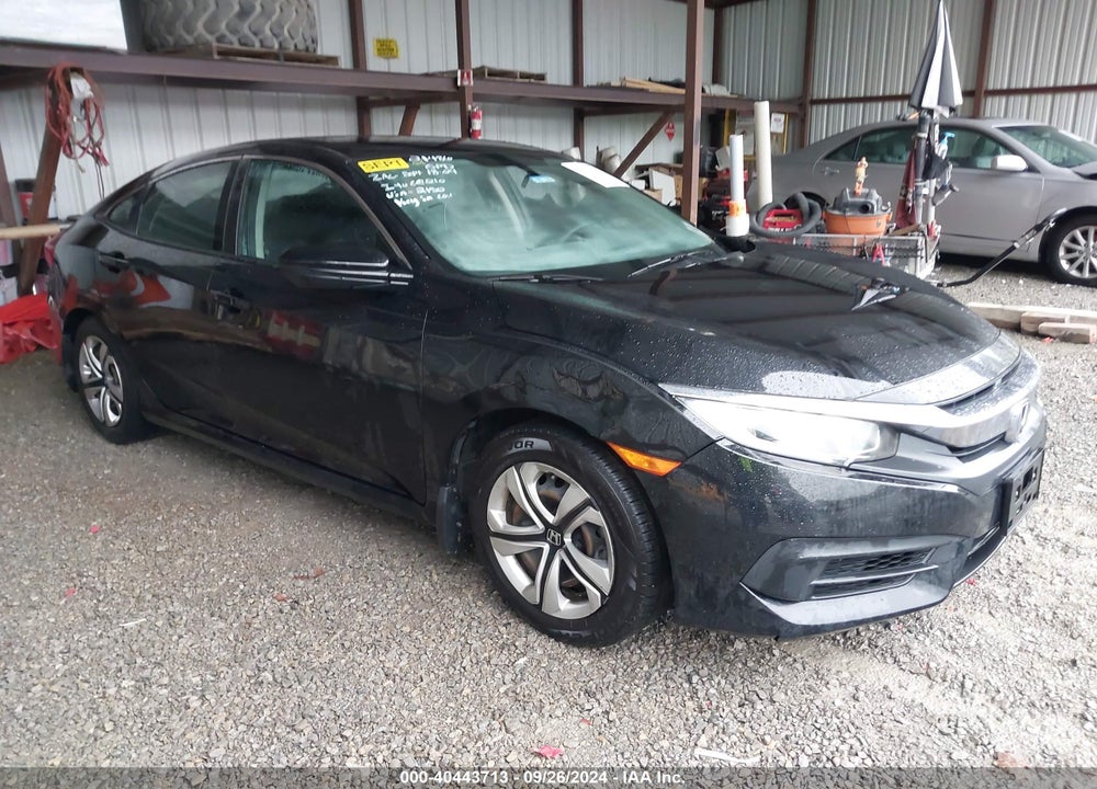 2018 HONDA CIVIC LX VIN: 2HGFC2F5XJH522150