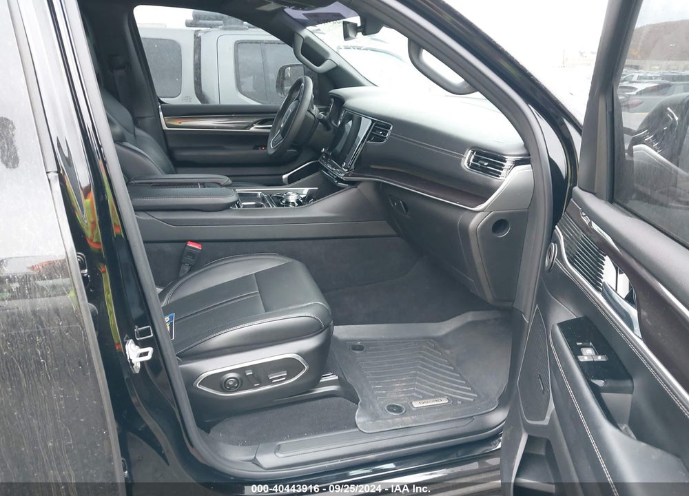 2023 JEEP WAGONEER SERIES I 4X2 VIN: 1C4SJUAT8PS543536