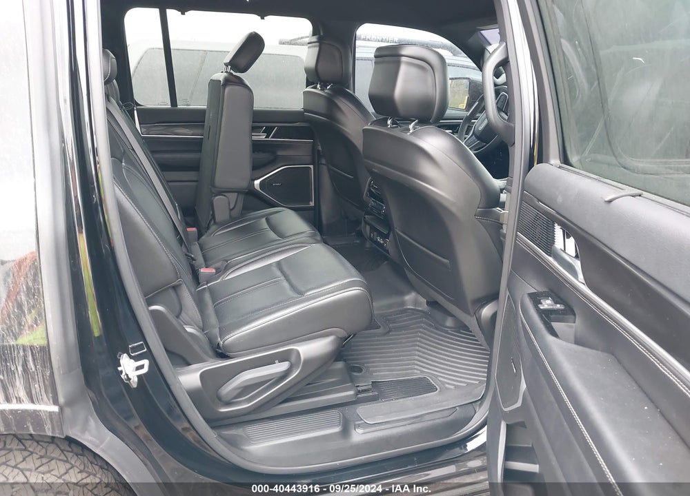 2023 JEEP WAGONEER SERIES I 4X2 VIN: 1C4SJUAT8PS543536