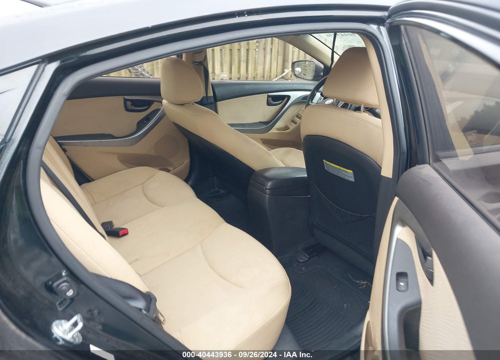 2013 HYUNDAI ELANTRA VIN: KMHDH4AE3DU613106