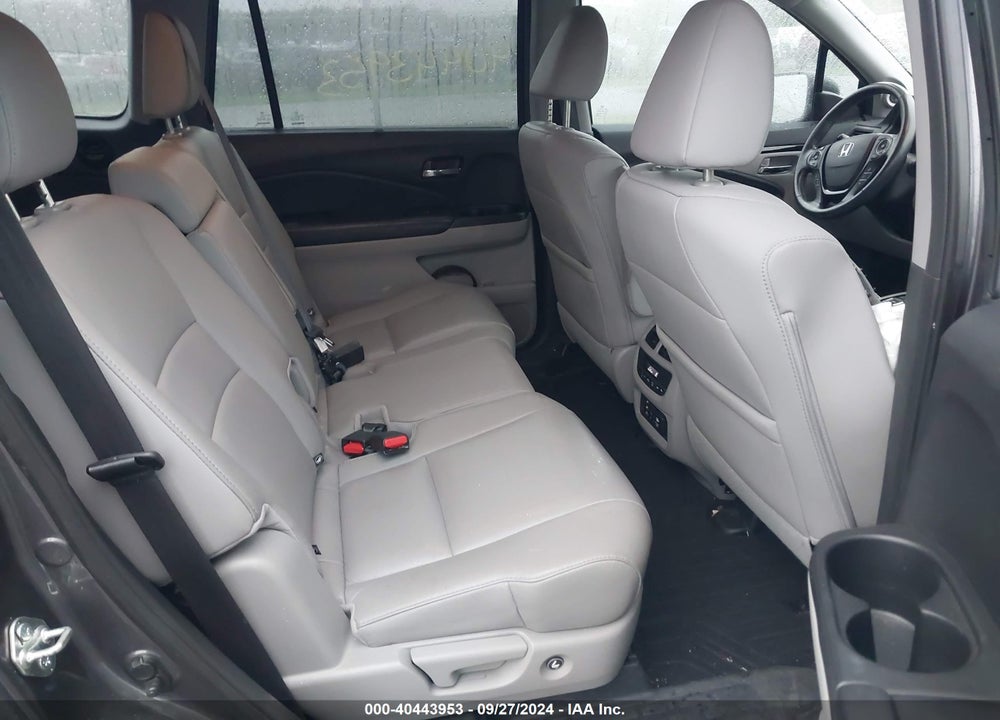 2017 HONDA PILOT TOURING VIN: 5FNYF6H91HB076881