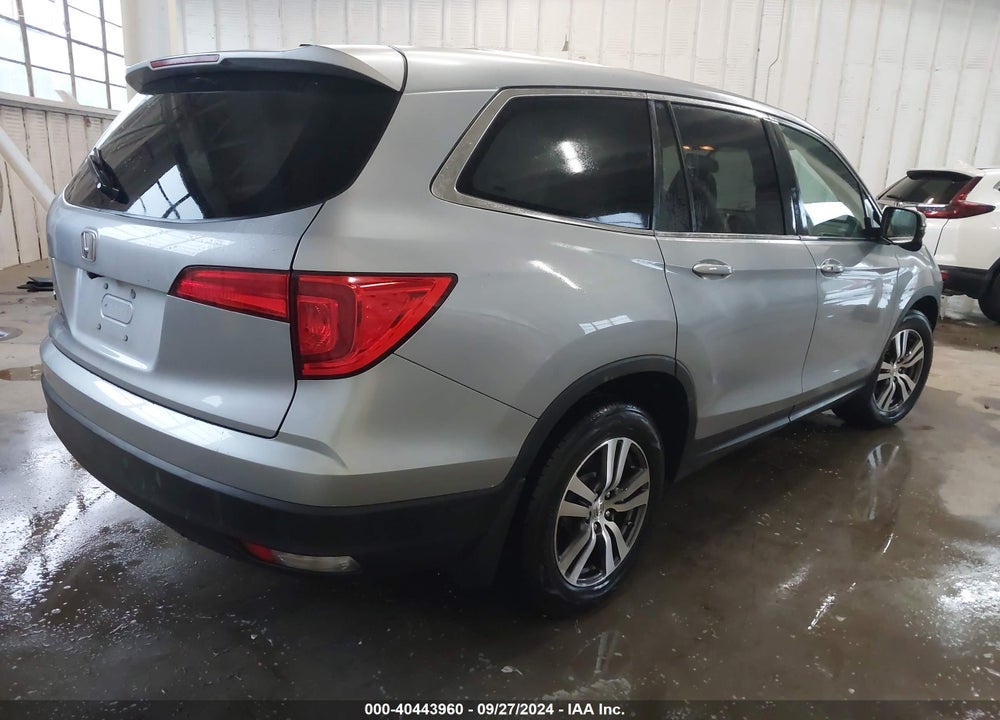 2018 HONDA PILOT EX-L VIN: 5FNYF5H57JB032932