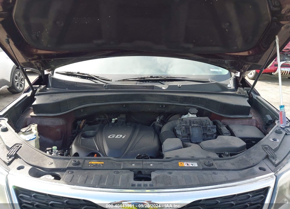 2014 KIA SORENTO LX VIN: 5XYKT4A6XEG425589