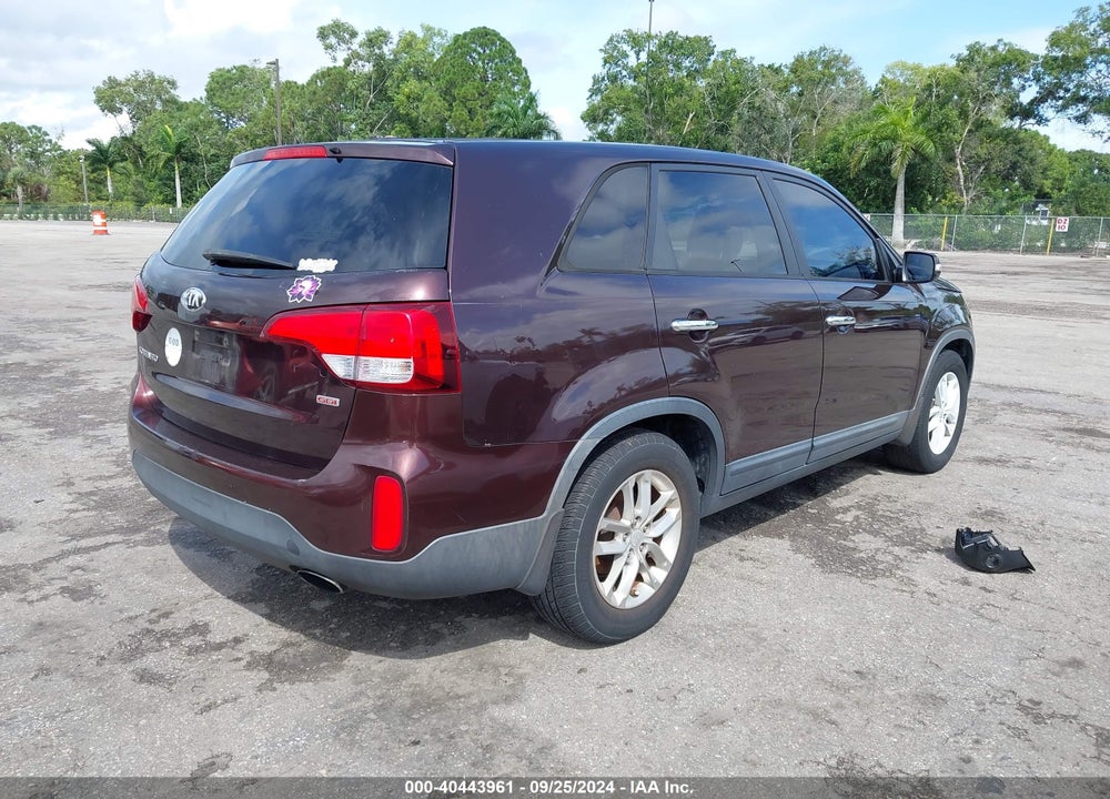 2014 KIA SORENTO LX VIN: 5XYKT4A6XEG425589