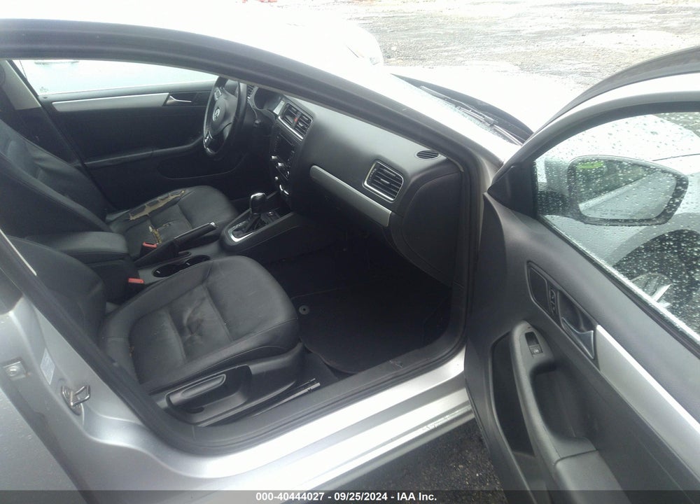 2011 VOLKSWAGEN JETTA 2.5L SEL VIN: 3VWLZ7AJ3BM400313