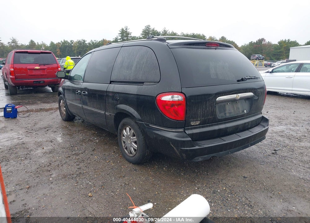 2005 CHRYSLER TOWN & COUNTRY LIMITED VIN: 2C8GP64L95R479516