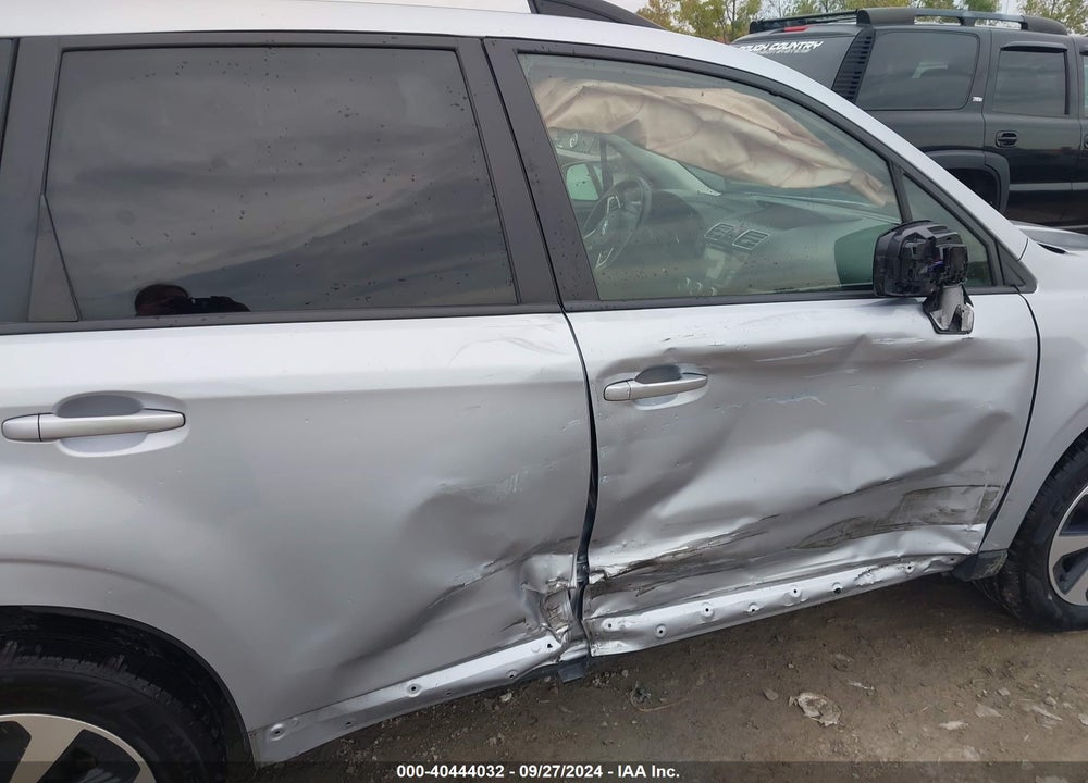 2018 SUBARU FORESTER 2.5I PREMIUM VIN: JF2SJAEC2JH424685