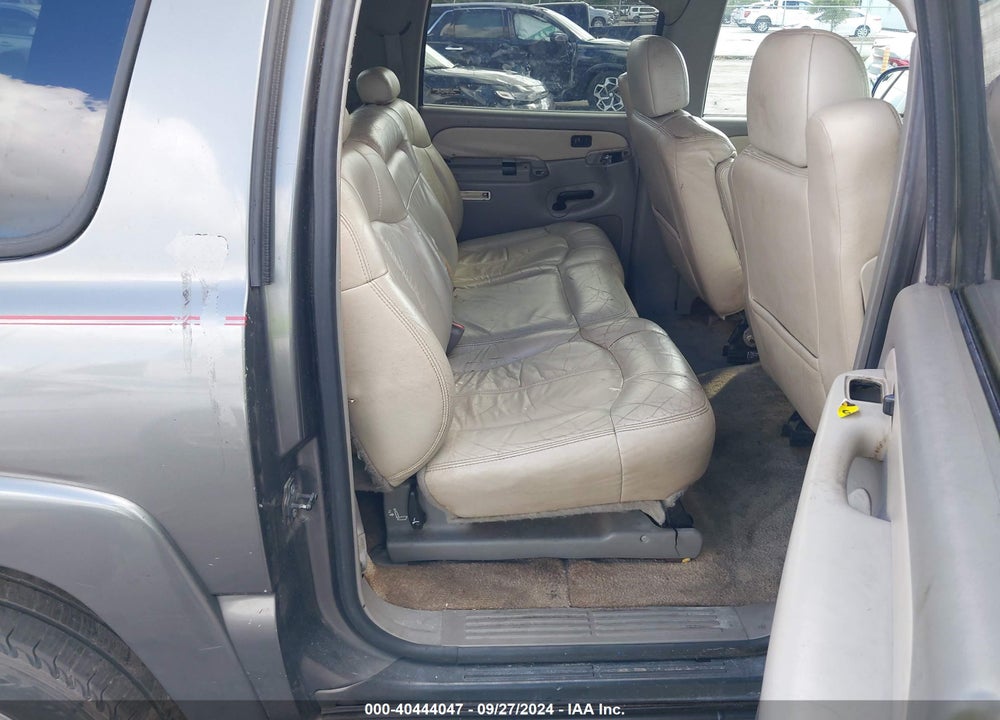 2001 CHEVROLET SUBURBAN 1500 LT VIN: 3GNFK16T81G142399