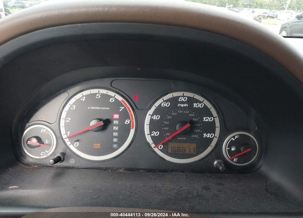 2003 HONDA CR-V LX VIN: SHSRD684X3U106329