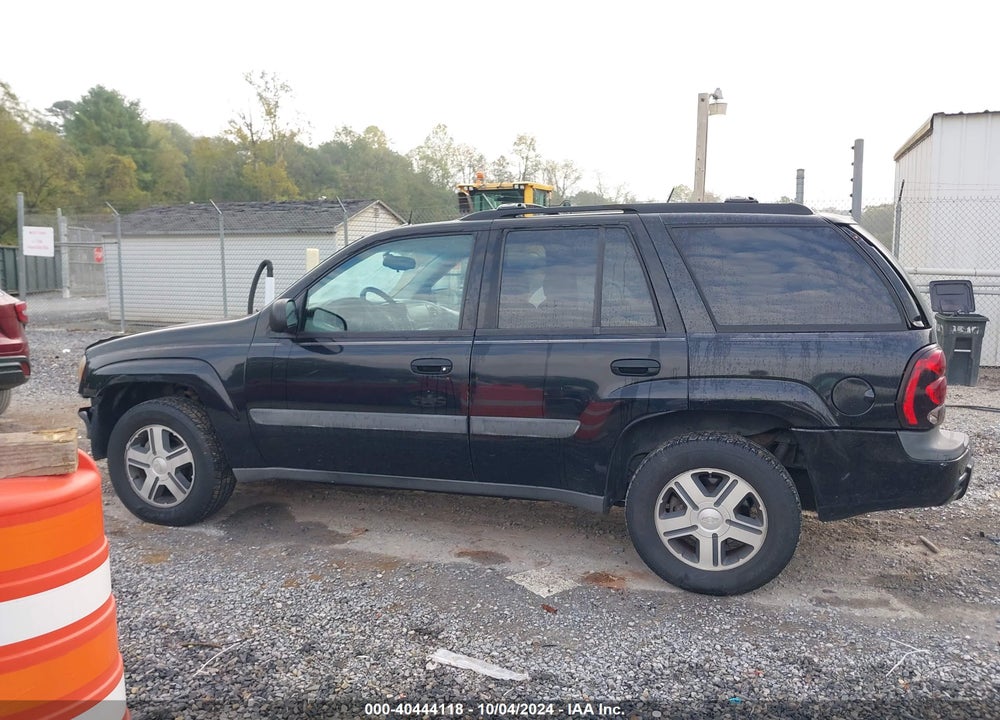 2005 CHEVROLET TRAILBLAZER LS VIN: 1GNDT13SX52313183