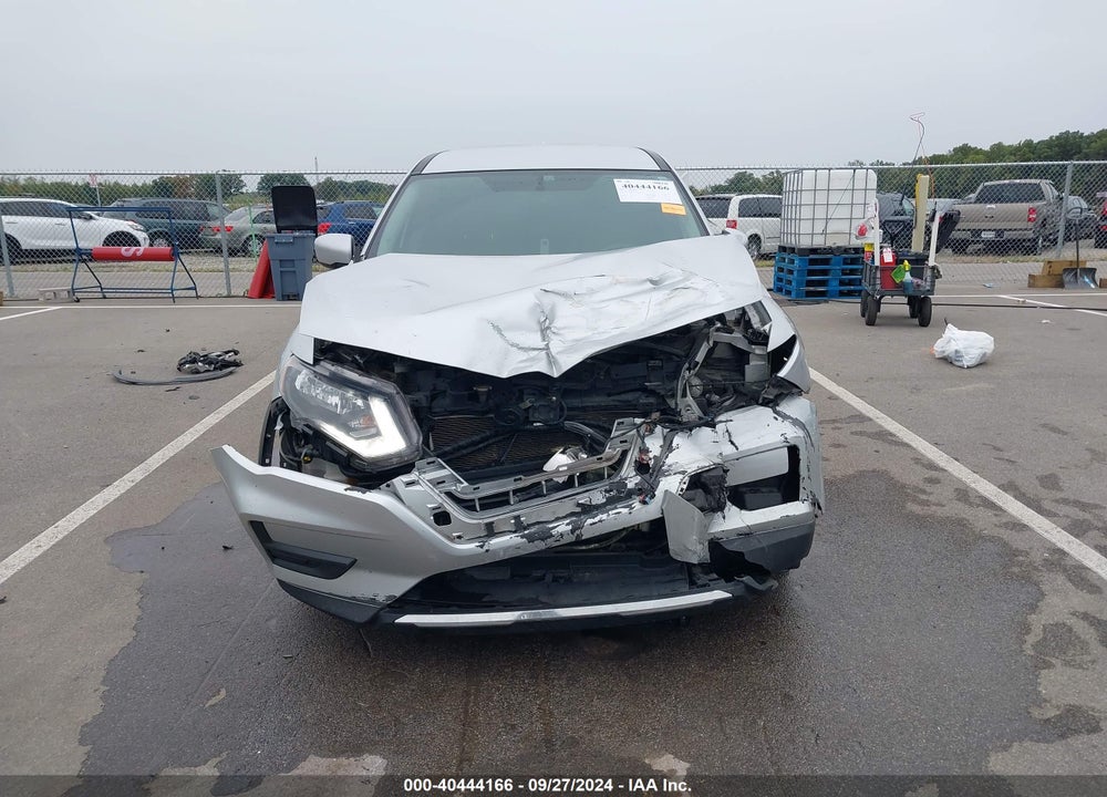 2017 NISSAN ROGUE S VIN: KNMAT2MT6HP541584
