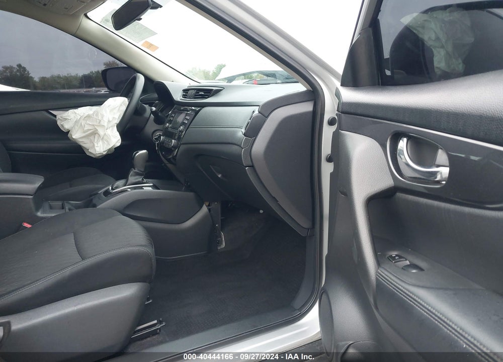 2017 NISSAN ROGUE S VIN: KNMAT2MT6HP541584