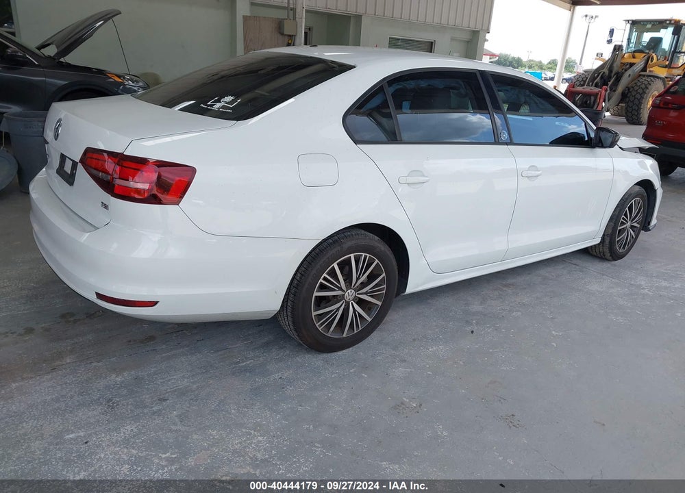 2018 VOLKSWAGEN JETTA 1.4T SE/1.4T WOLFSBURG EDITION VIN: 3VWDB7AJ3JM221373