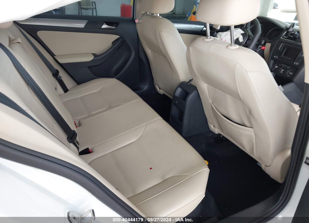 2018 VOLKSWAGEN JETTA 1.4T SE/1.4T WOLFSBURG EDITION VIN: 3VWDB7AJ3JM221373