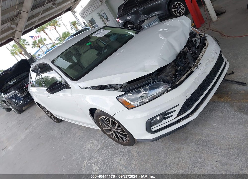 2018 VOLKSWAGEN JETTA 1.4T SE/1.4T WOLFSBURG EDITION VIN: 3VWDB7AJ3JM221373