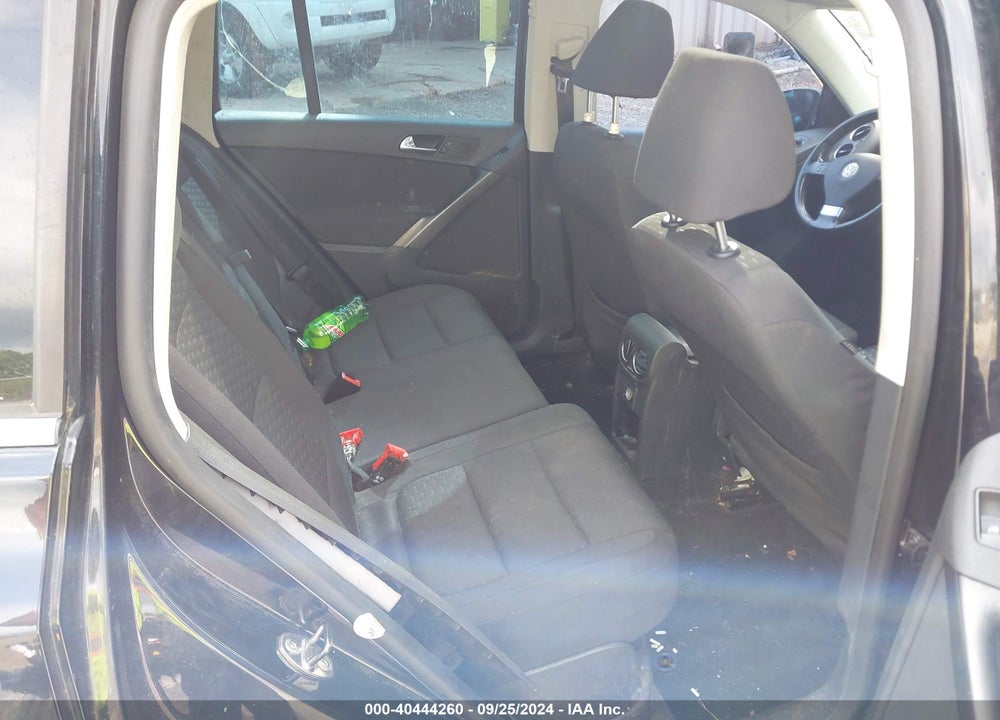 2009 VOLKSWAGEN TIGUAN SE VIN: WVGAV75N09W532194
