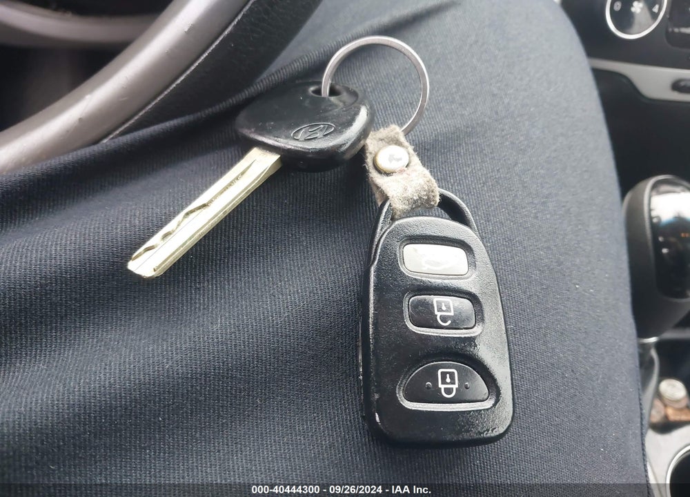 2014 HYUNDAI SONATA GLS VIN: 5NPEB4AC9EH881596